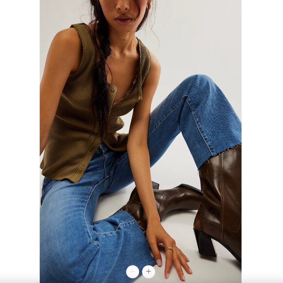 Free People FRAME Le Easy Flare Raw Fray Jeans Drizzle size 30 - Picture 4 of 4